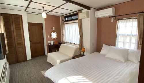 Deluxe Queen Room
