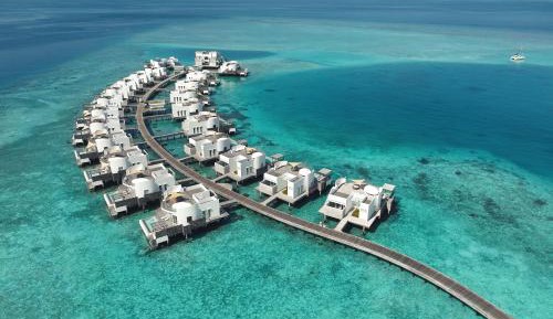 Lagoon Villa with Pool