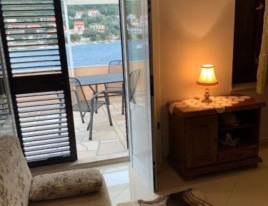 Three bedroom Apartment with Terrace and Sea View