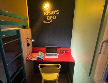 2 Single Beds