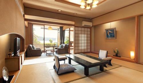 Deluxe Japanese-Style Twin Room