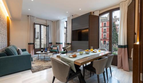 Collection Two-Bedroom Apartment 