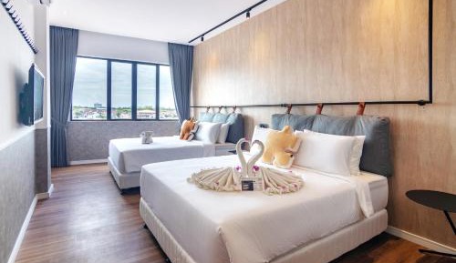 Deluxe Family Room