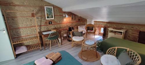 Triple Room with Shared Bathroom