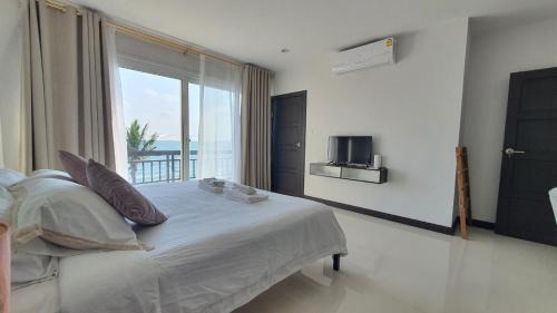 Beachfront Villa 2