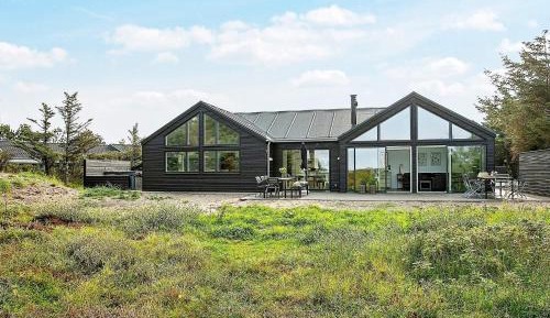 Six-Bedroom Holiday Home