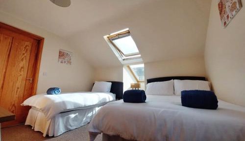 Triple Room with Shared Bathroom