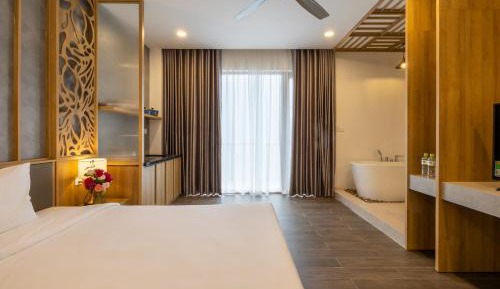 King Room with Spa Bath
