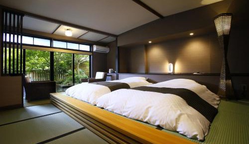Deluxe Double Room with Shower