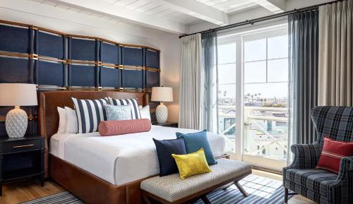 1 Bedroom Presidential Suite, 1 King, Sofa bed