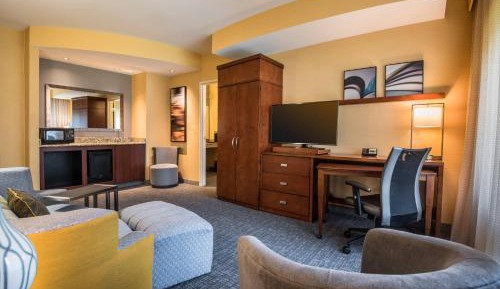 Two-Bedroom King Room with Sofabed