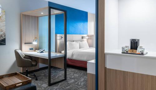 Suite with King, Trundle bed