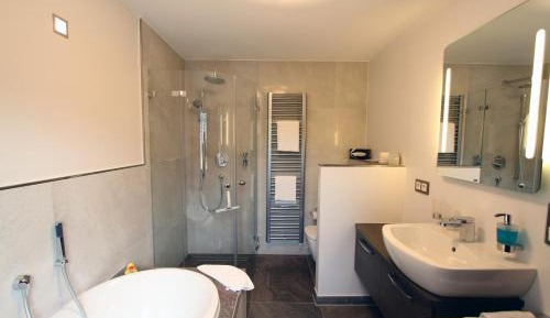 Deluxe Double Room with Bath