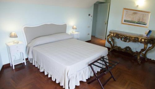 Junior Suite with Terrace/Garden and Sea View