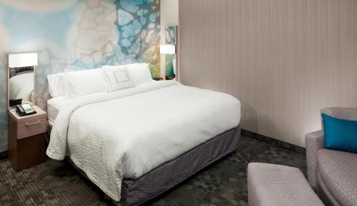 King Guest Room with Sofa Bed