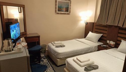 Standard Twin Room with Shared Bathroom