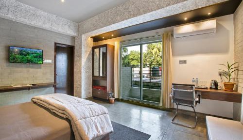 Junior Suite with Balcony