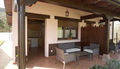 One-Bedroom Apartment with Terrace