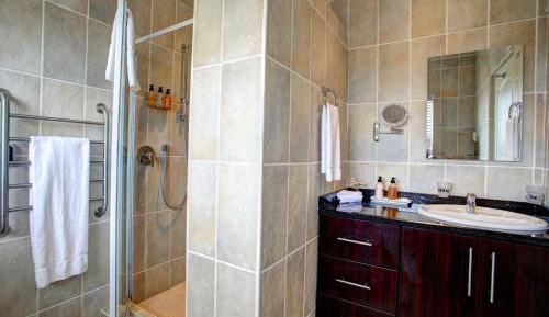 Luxury Suite 3