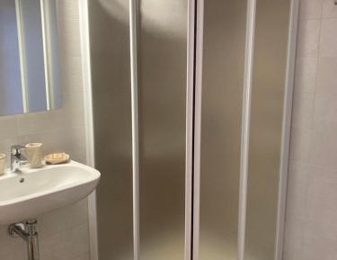Deluxe Room (2 Adults + 1 Child)