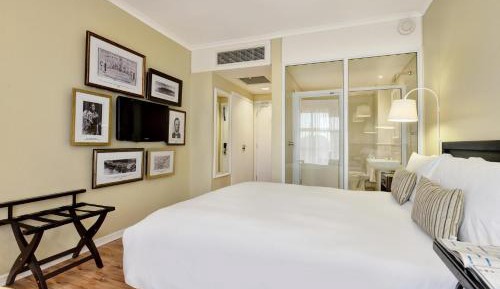 Queen Room