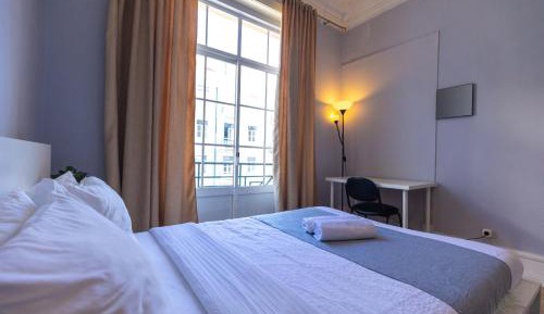 Double Room with Balcony and Shared Bathroom