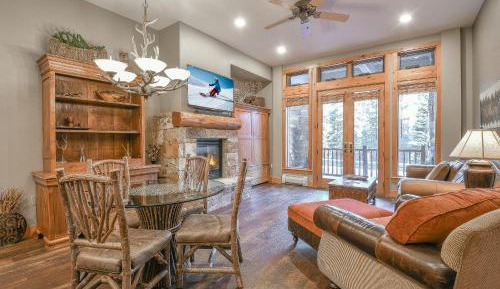 Superior One-Bedroom Apartment with Balcony
