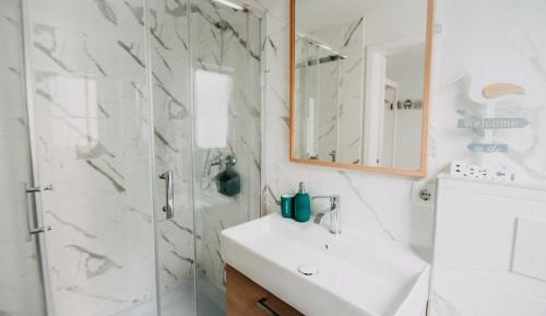 Deluxe Double Room with Shower