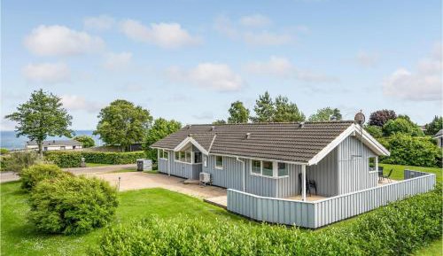 Four-Bedroom Holiday Home