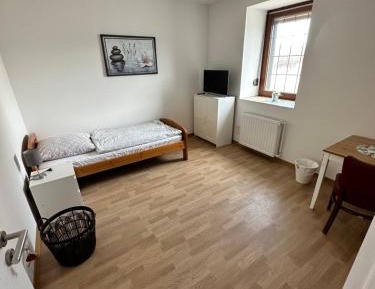 Single Room with Shared Bathroom