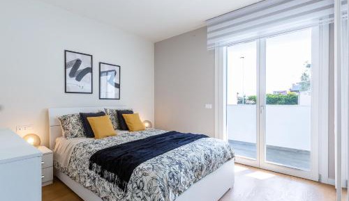 Apartment with Garden View