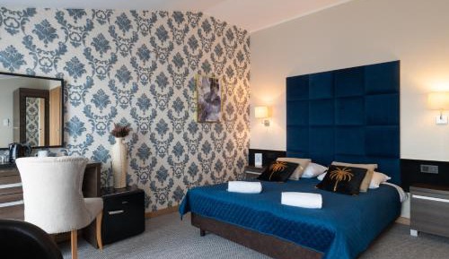 Deluxe King or Queen Room