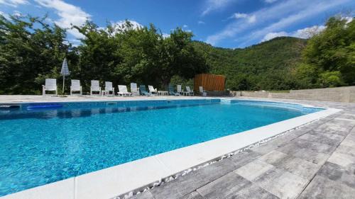 Twin Room with Pool View