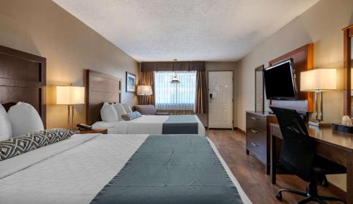 Queen Room with Two Queen Beds - Non-Smoking