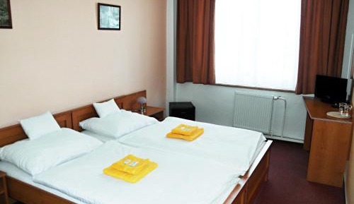 Double or Twin Room with City View