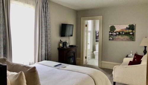 Queen Room
