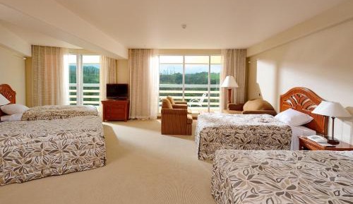 Corner Room with Garden View - Non-Smoking