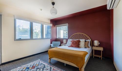 Standard Room (Queen), Private Bathroom