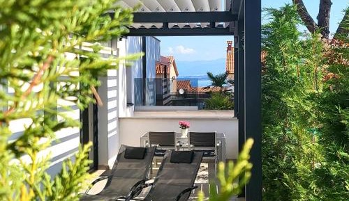 One-Bedroom Apartment with Terrace