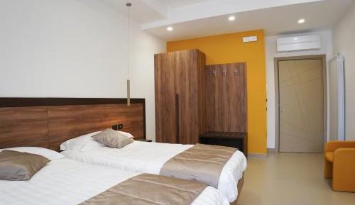 Large Twin Room