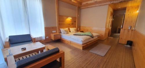 Double Room with Mountain View