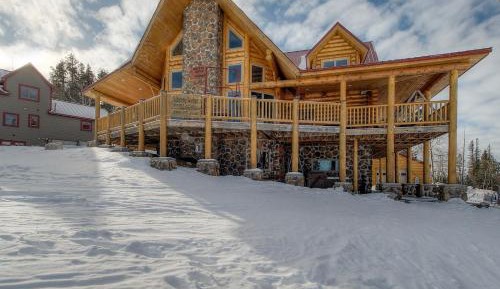 Six Bedroom Holiday Home
