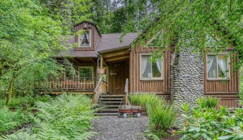 Three-Bedroom Holiday Home 