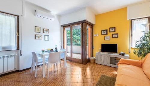 Superior One-Bedroom Apartment with Balcony