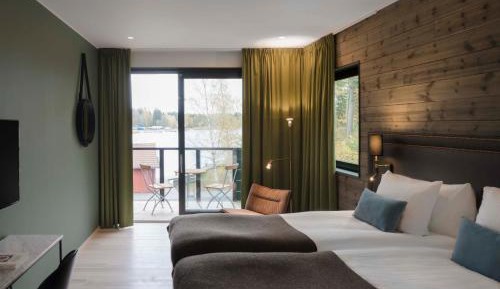 Deluxe Double Room with Balcony and Sea View