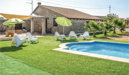 Three-Bedroom Holiday Home 