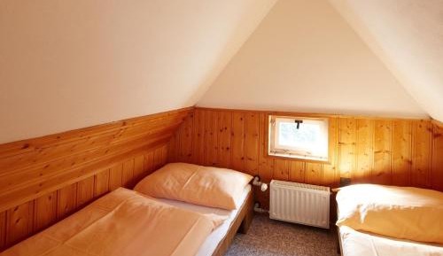 Twin Room with Shared Toilet