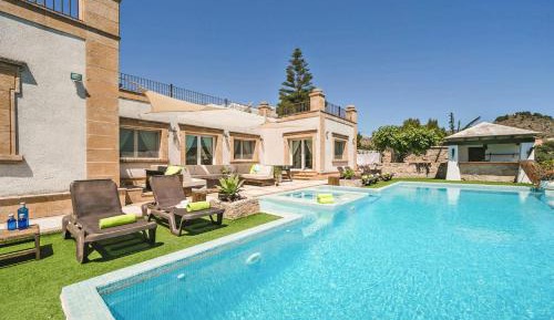 Five-Bedroom Villa