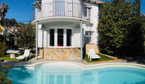 Villa with Private Pool