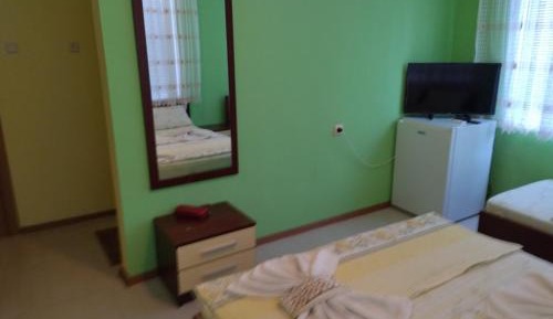 Quadruple Room with Terrace
